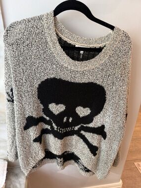 Miracle Black and White Skull Heart-Eye Cozy Sweater